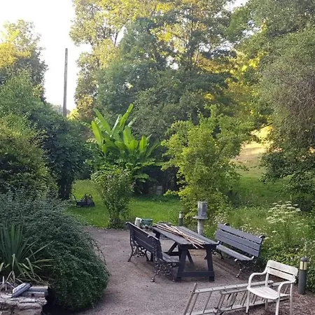 Moulin De Saint Gely بيت للعطل
